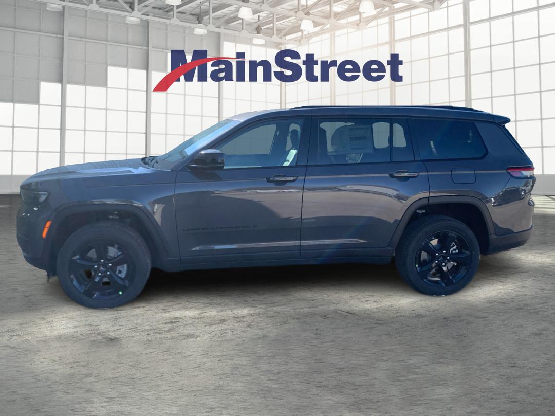 2025 Jeep Grand Cherokee Laredo Altitude photo 2