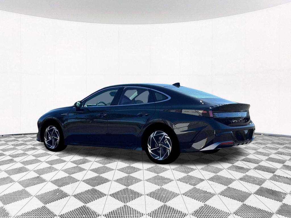 2026 Hyundai Sonata SEL Sport photo 4