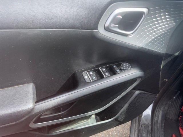 Used 2022 GRAVITY GR Kia LX image 19