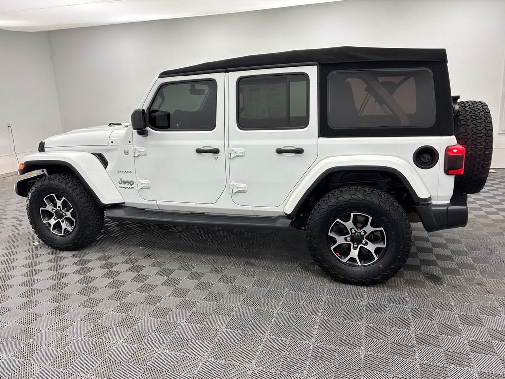 2018 Jeep Wrangler Unlimited Sahara photo 4