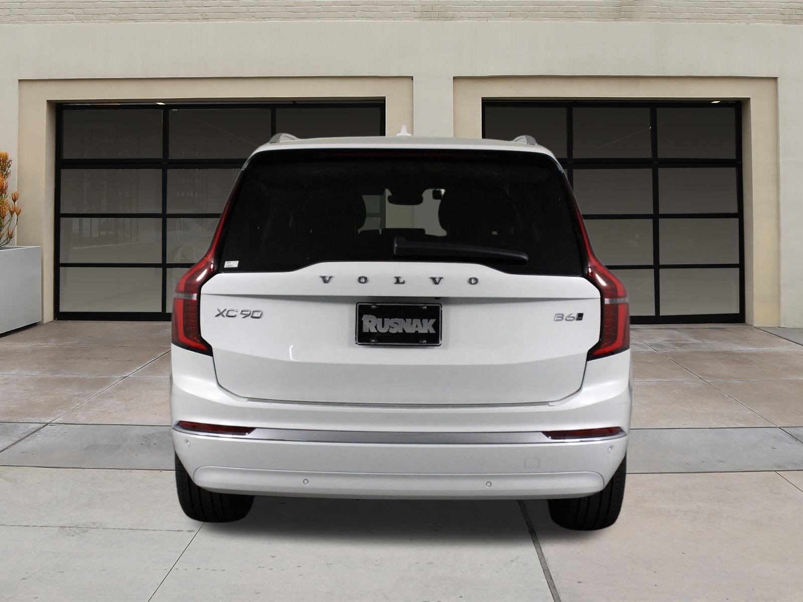 2025 Volvo XC90 Plus photo 4