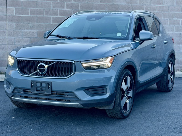 2020 Volvo XC40 Momentum