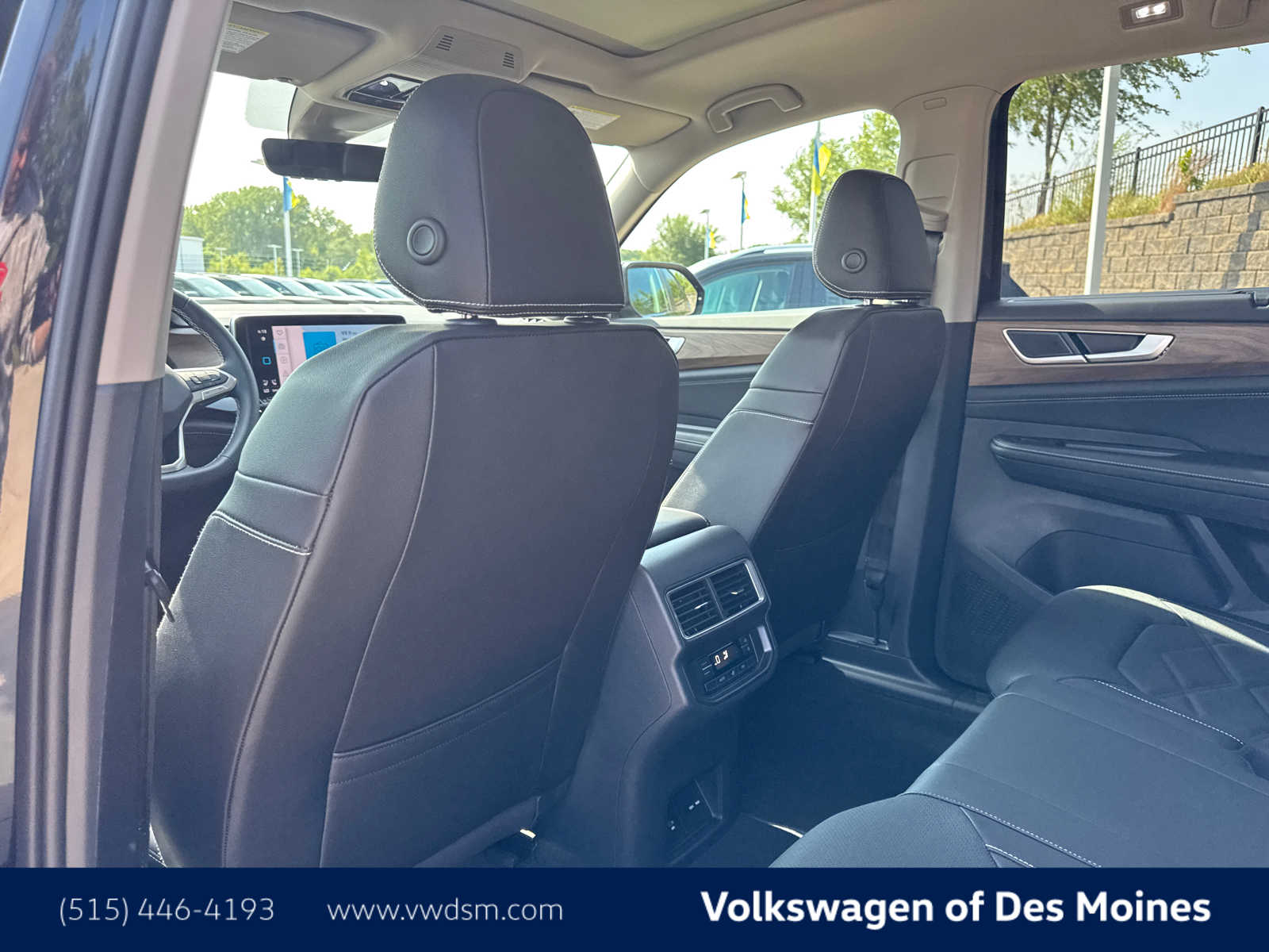 2026 Volkswagen Atlas SE Technology photo 9