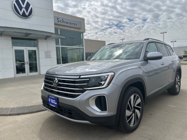 2025 Volkswagen Atlas SE Technology photo 2