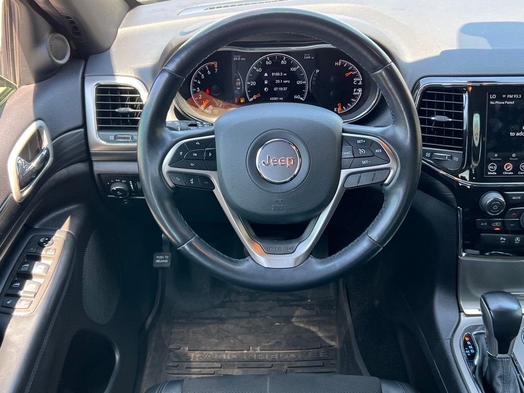 2021 Jeep Grand Cherokee Laredo X photo 4