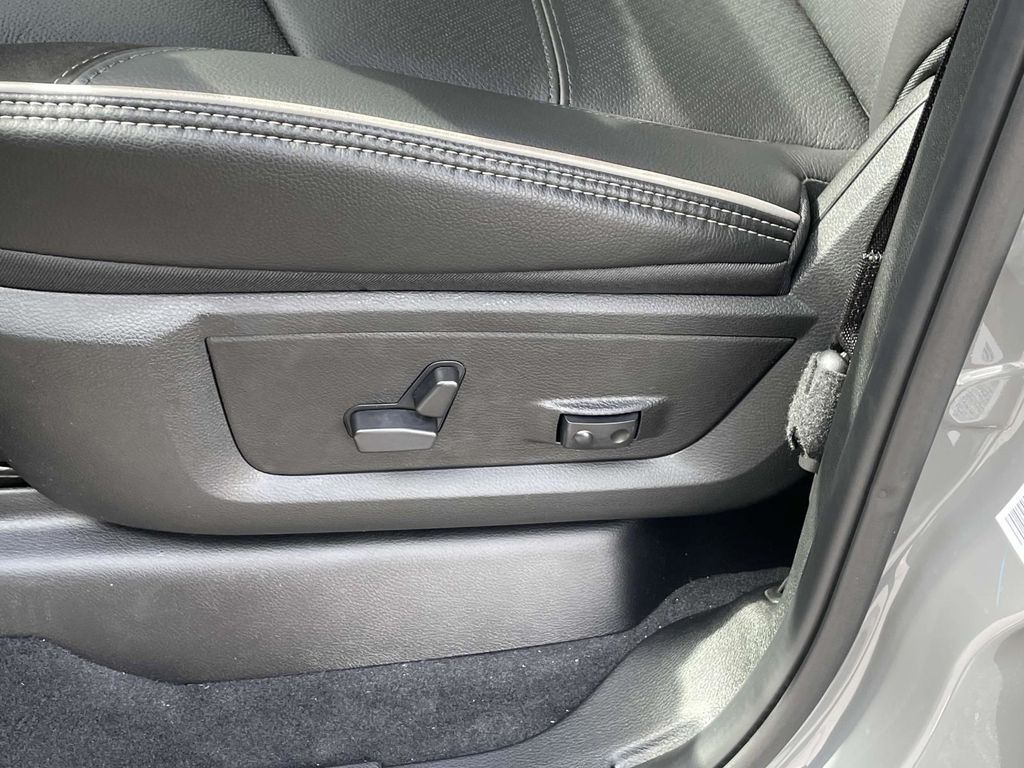 2025 Ram 2500 Laramie photo 25