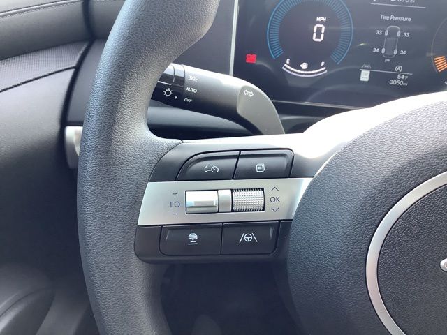 2025 Hyundai Tucson SE photo 23