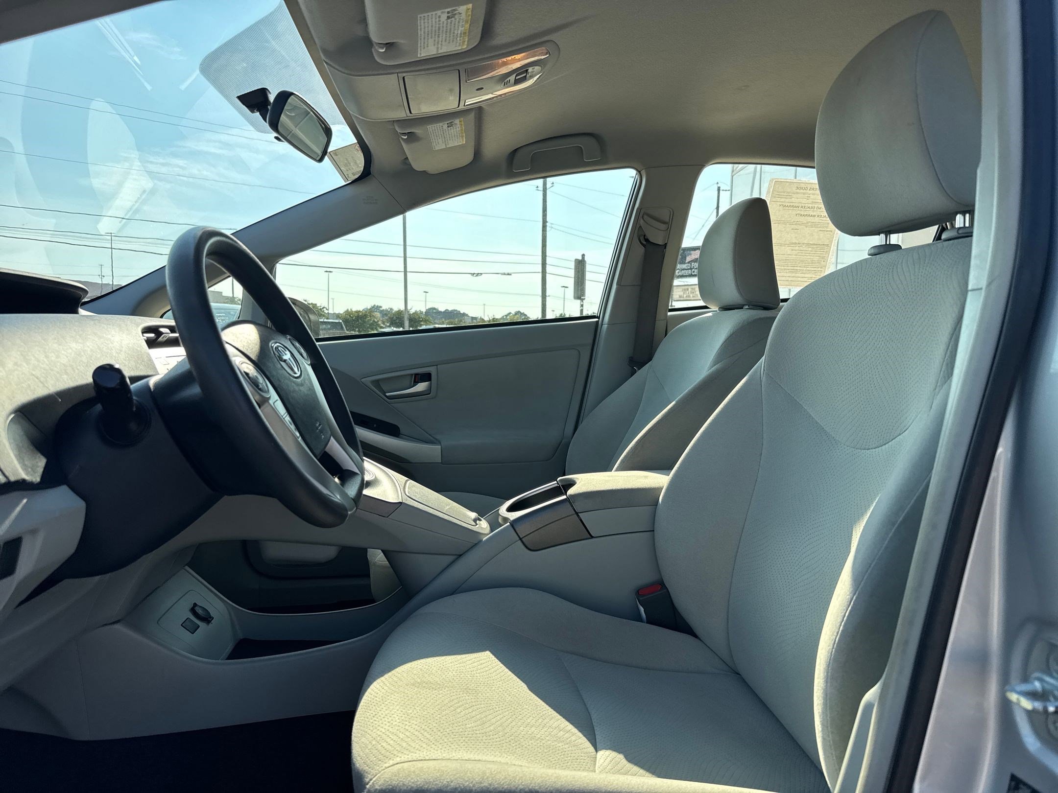 2015 Toyota Prius One photo 4