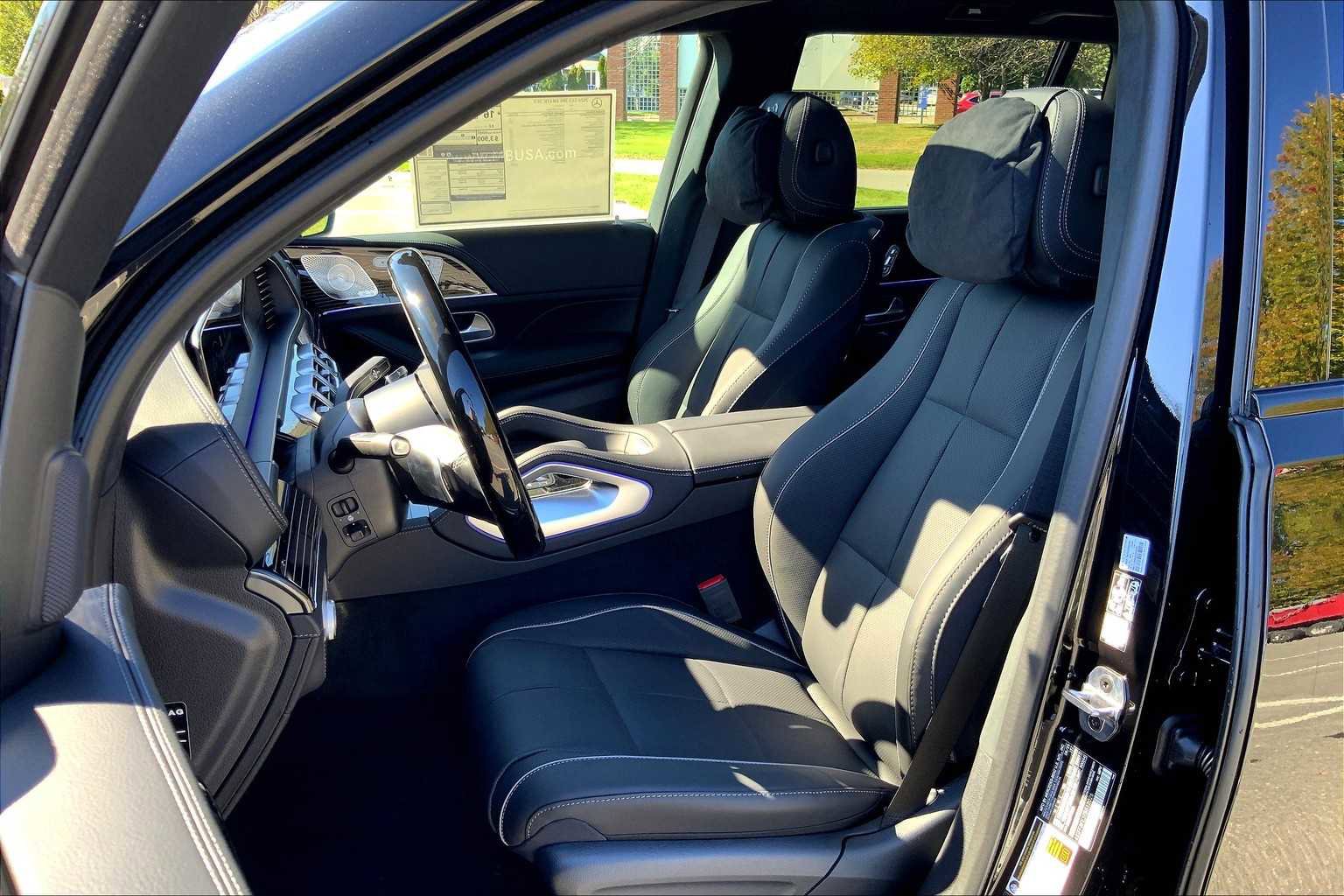2026 Mercedes Benz GLS 580 4MATIC photo 12