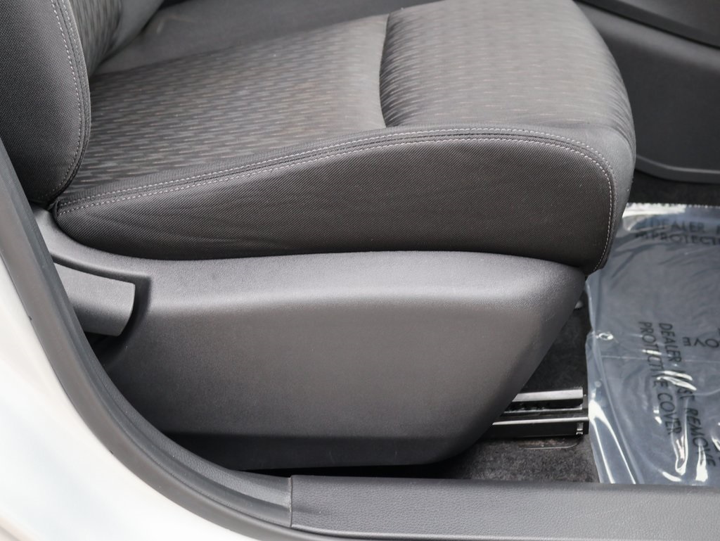 2019 Nissan Rogue SV photo 10