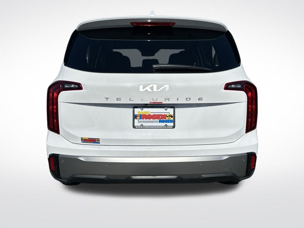 2025 Kia Telluride LX photo 4
