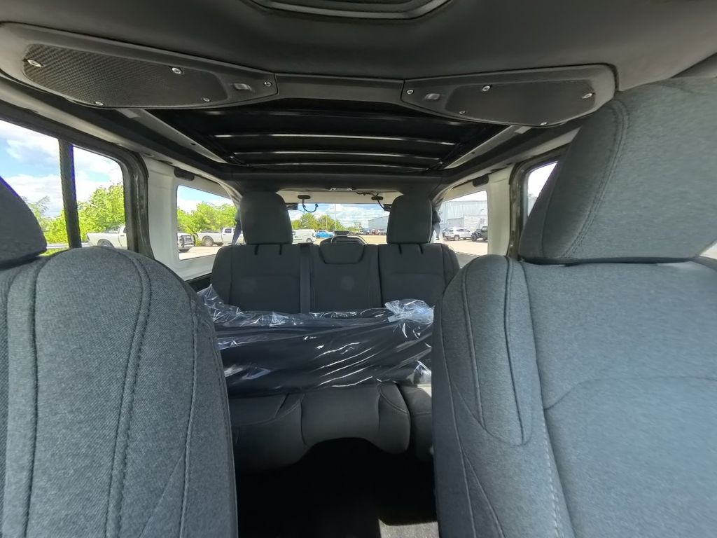 2025 Jeep Wrangler Sport S photo 21