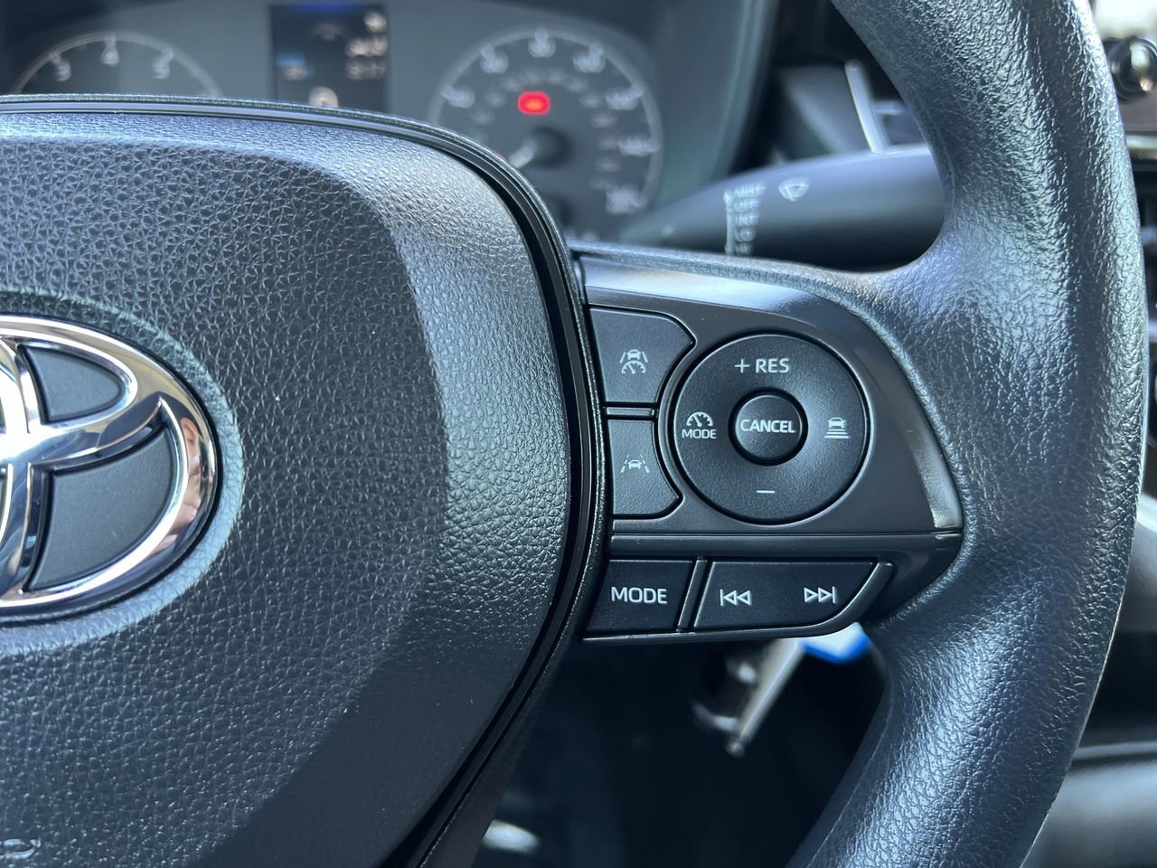 2024 Toyota Corolla LE photo 24