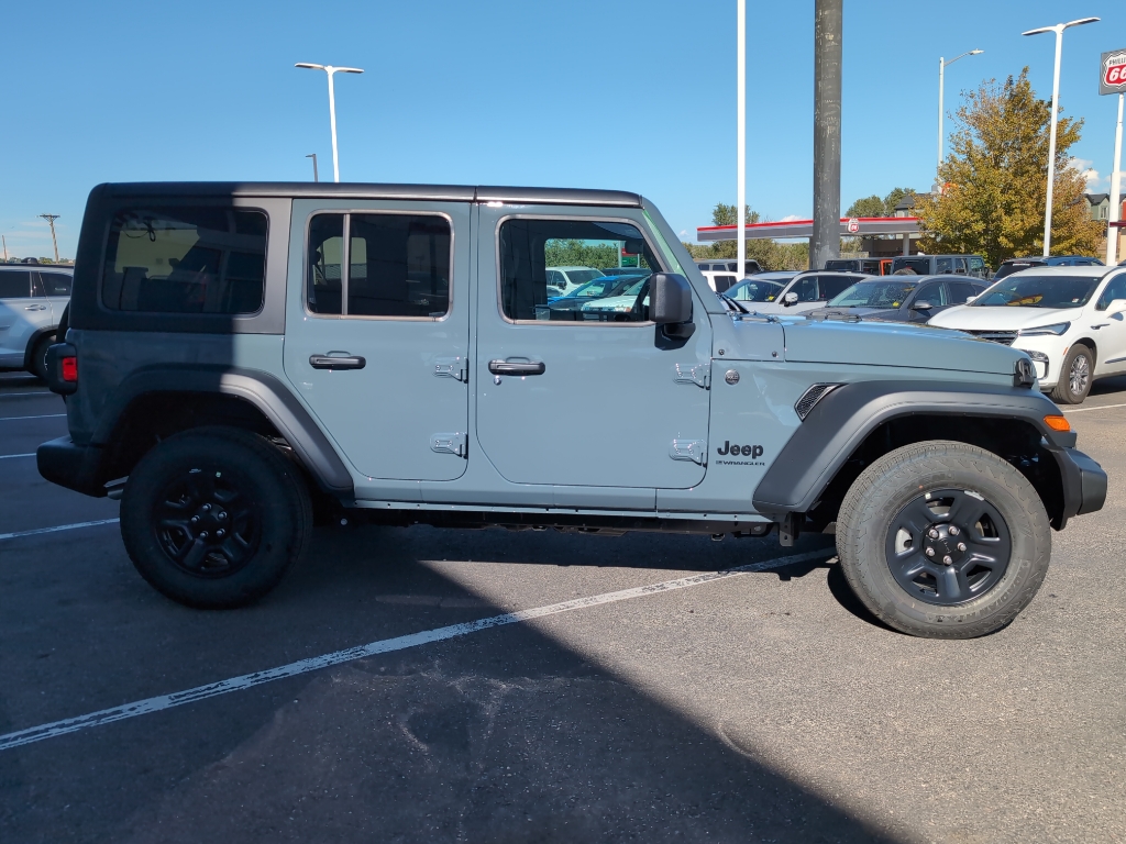 2025 Jeep Wrangler Sport photo 3