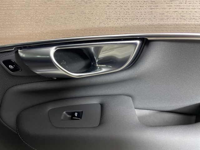 2025 Volvo XC90 T8 AWD Plus photo 15