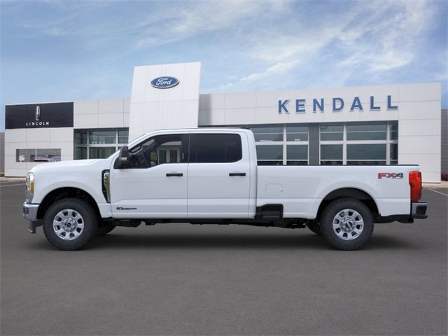2025 Ford F-350 photo 3