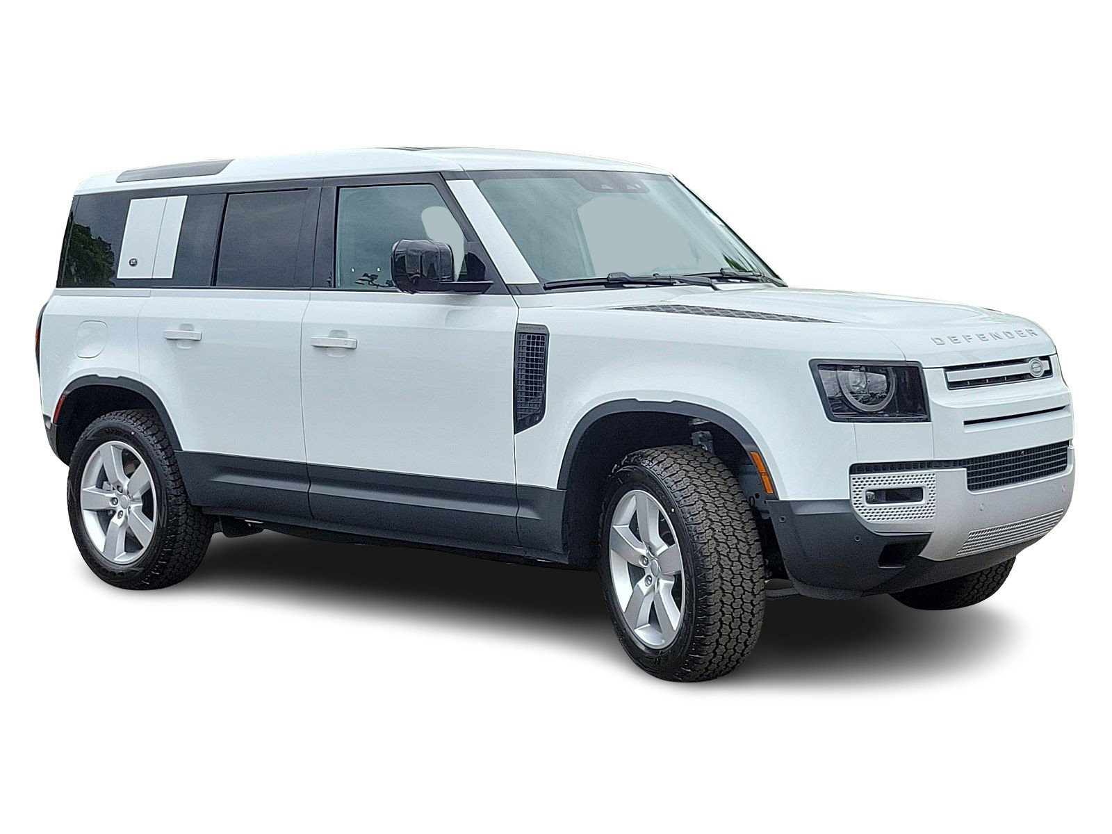 2024 Land Rover Defender 110 SE photo 3