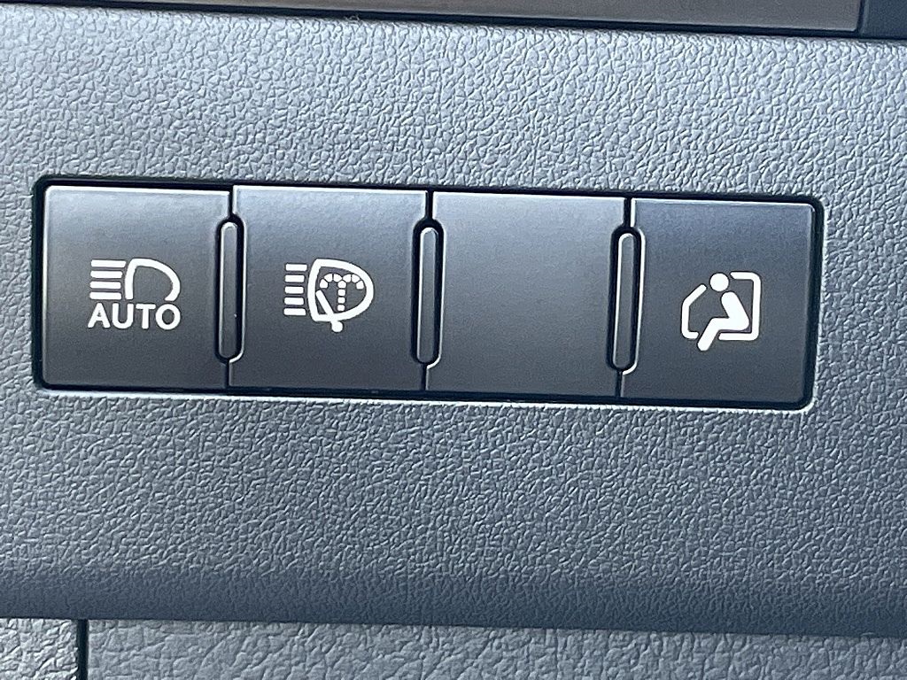 2019 Lexus LX 570 photo 22