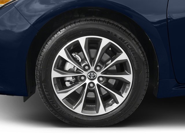 2016 Toyota Avalon XLE Plus photo 10