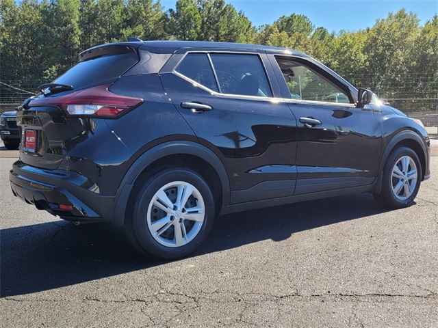 2024 Nissan Kicks S photo 3