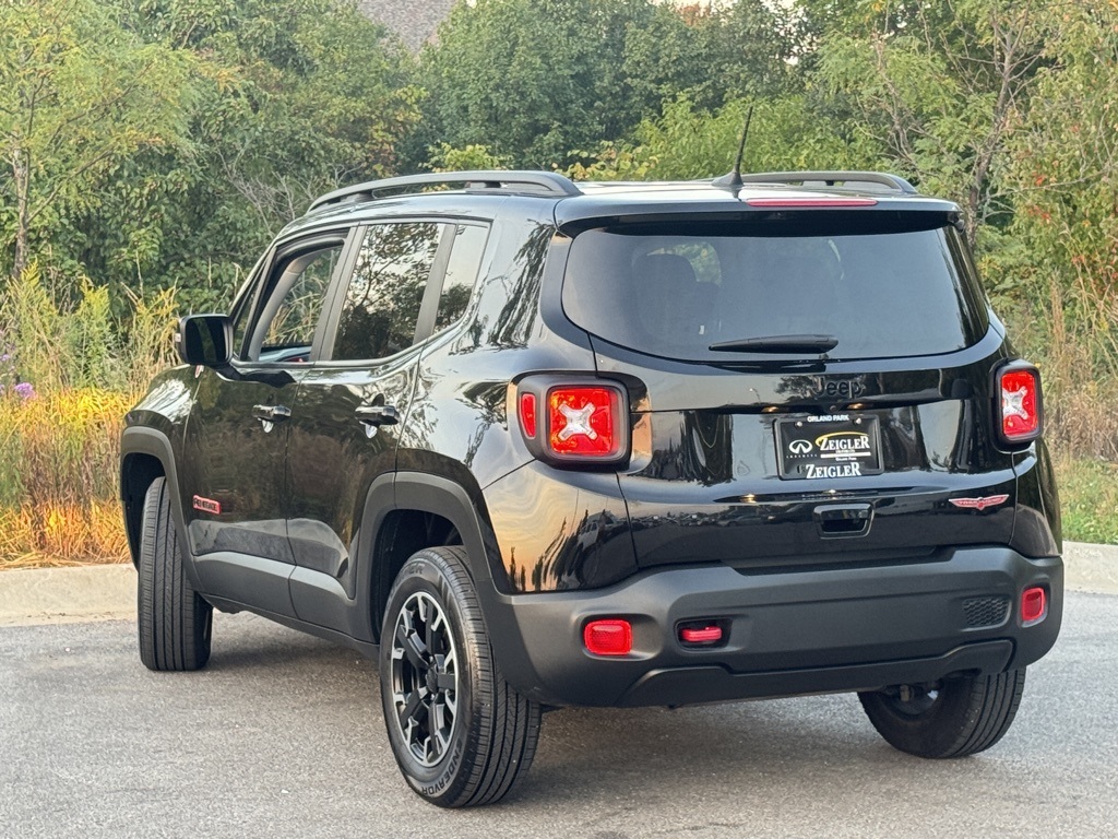 2023 Jeep Renegade Trailhawk photo 4
