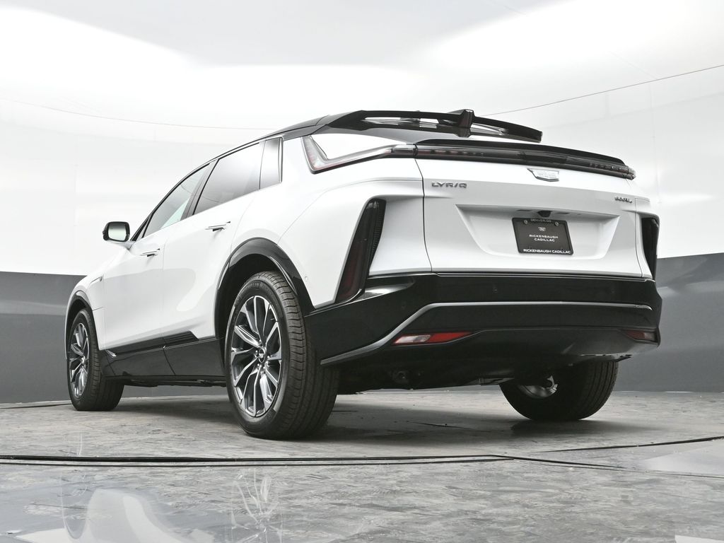 2025 Cadillac Lyriq Sport photo 17