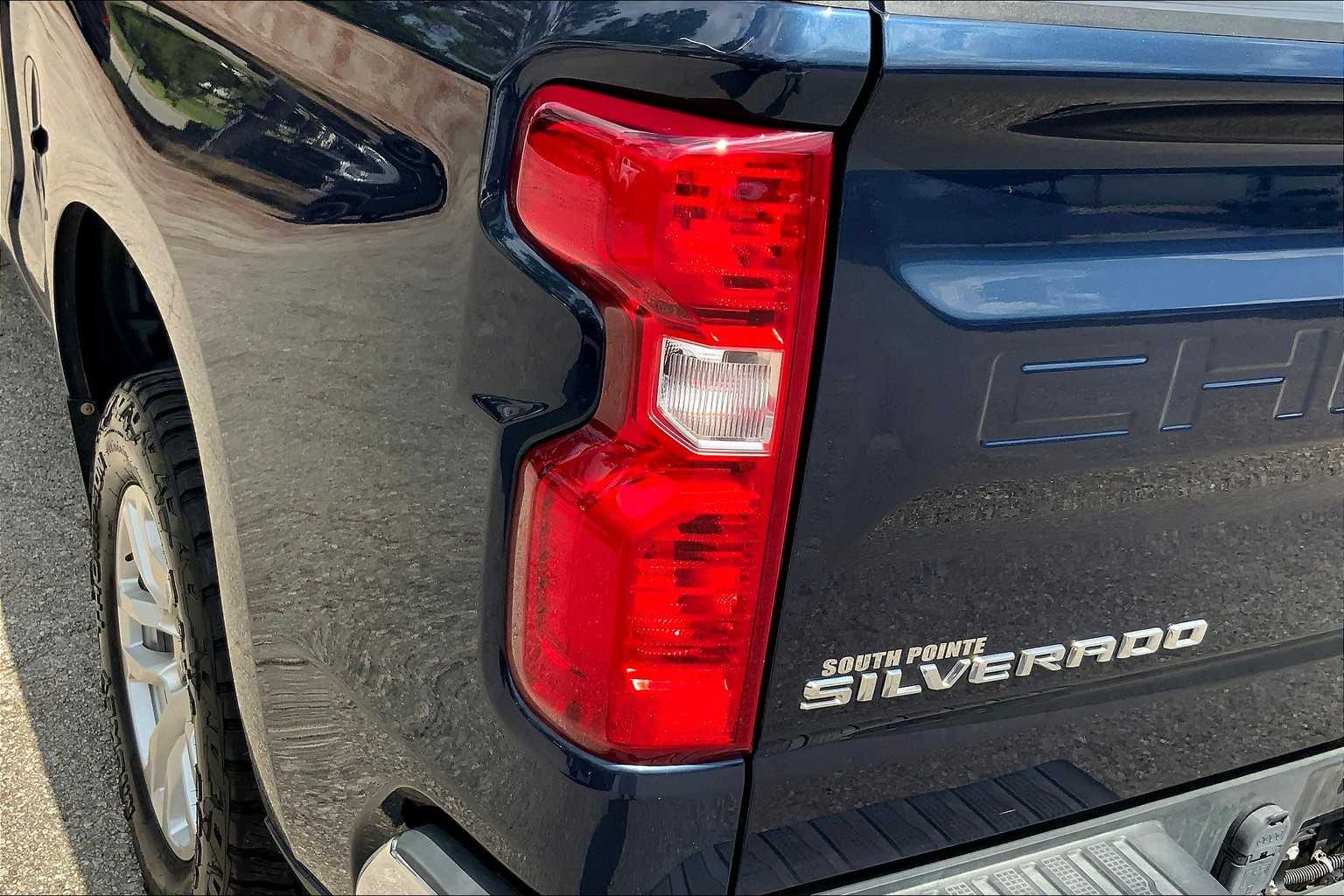 2020 Chevrolet Silverado 1500 LT photo 26