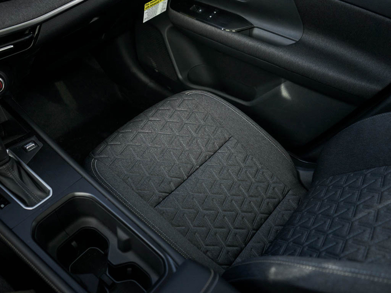 2025 Nissan Kicks SV photo 23