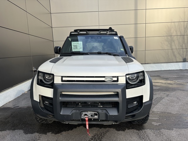 2024 Land Rover Defender 110 S photo 14