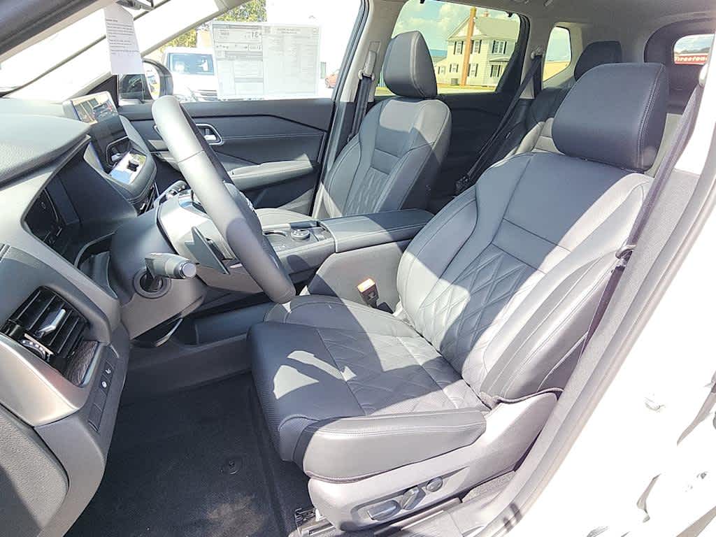 2026 Nissan Rogue Platinum photo 12