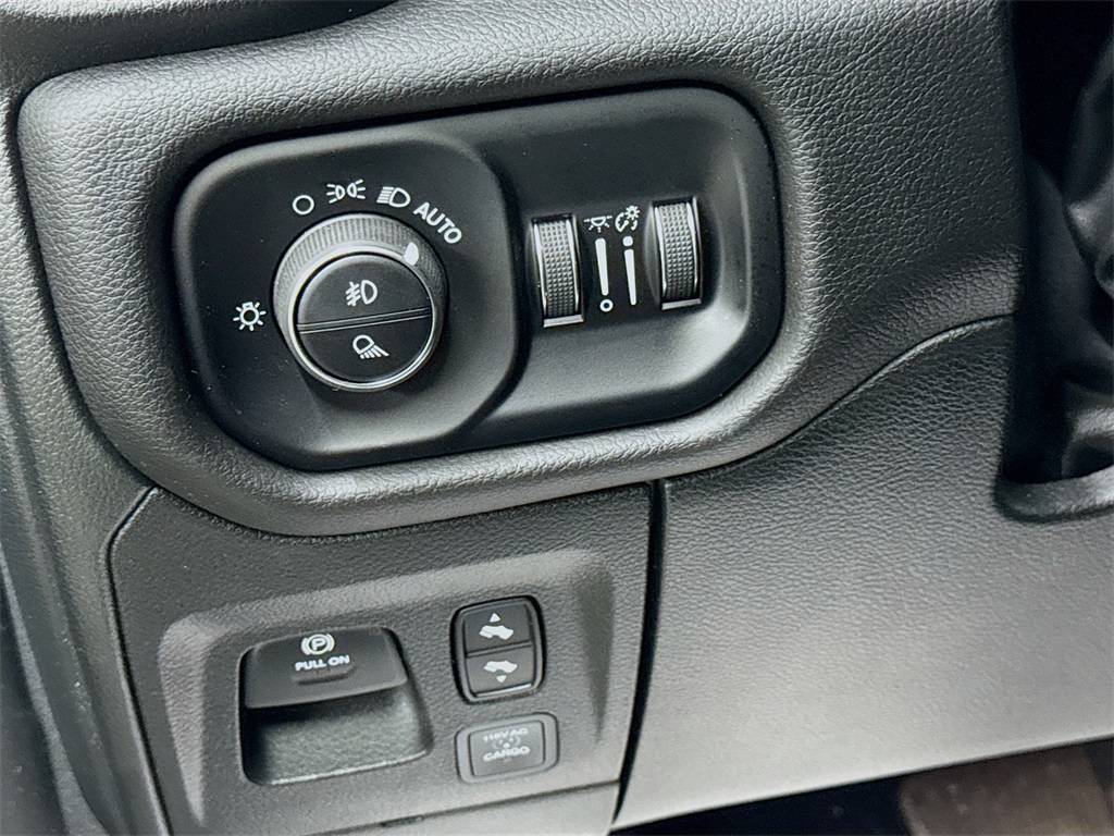 2025 Ram 1500 Big Horn Lone Star photo 7