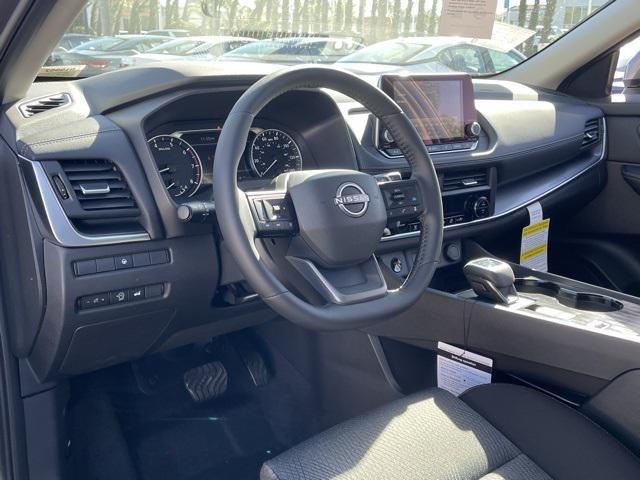 2025 Nissan Rogue SV photo 12