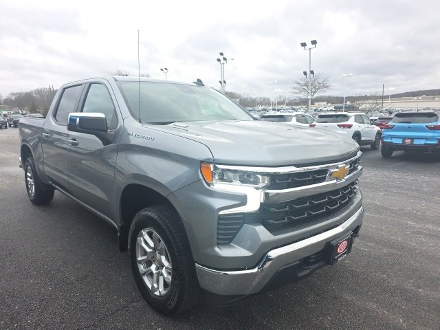 2026 Chevrolet Silverado LT's photo