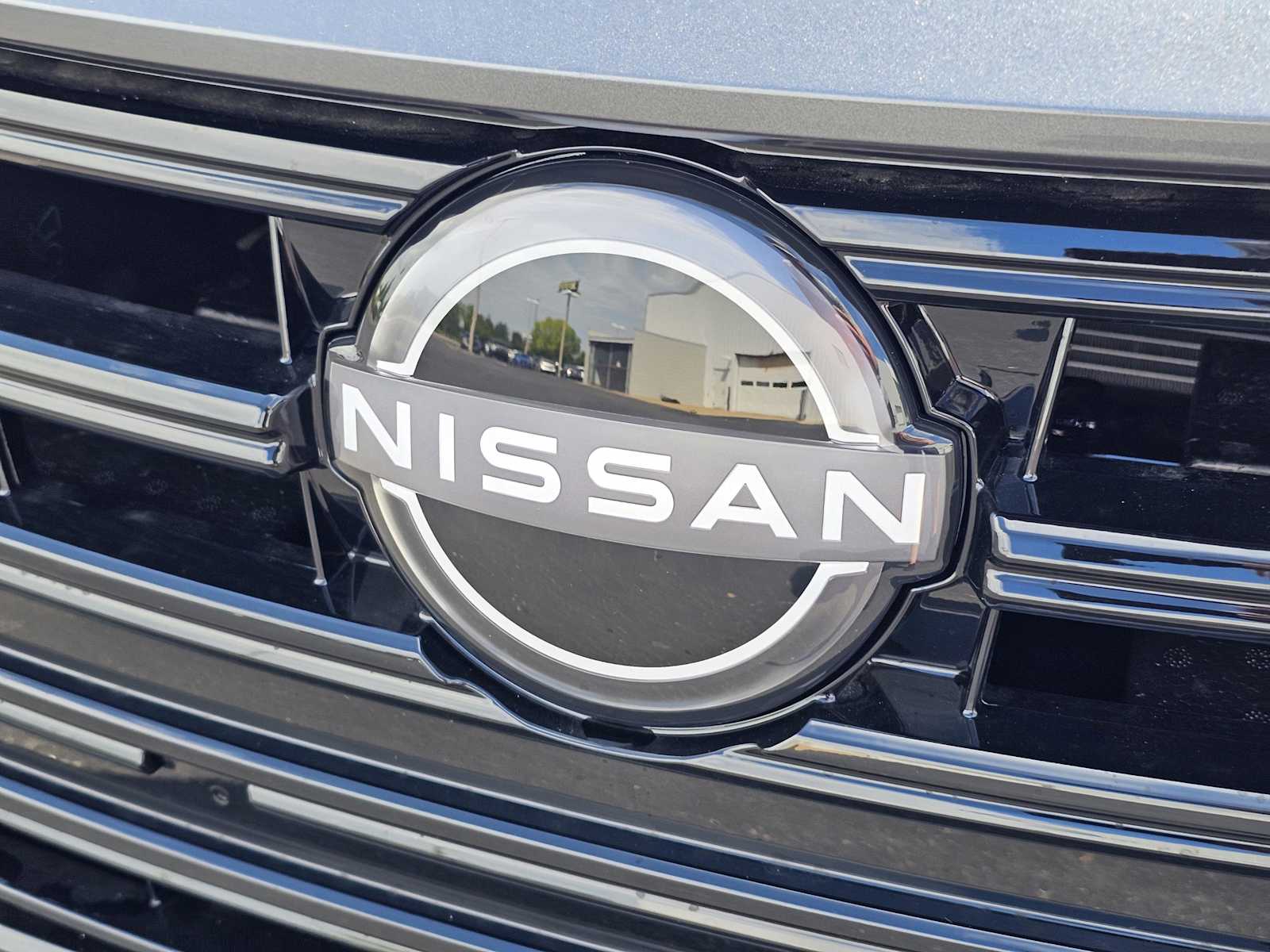 2025 Nissan Versa S photo 3