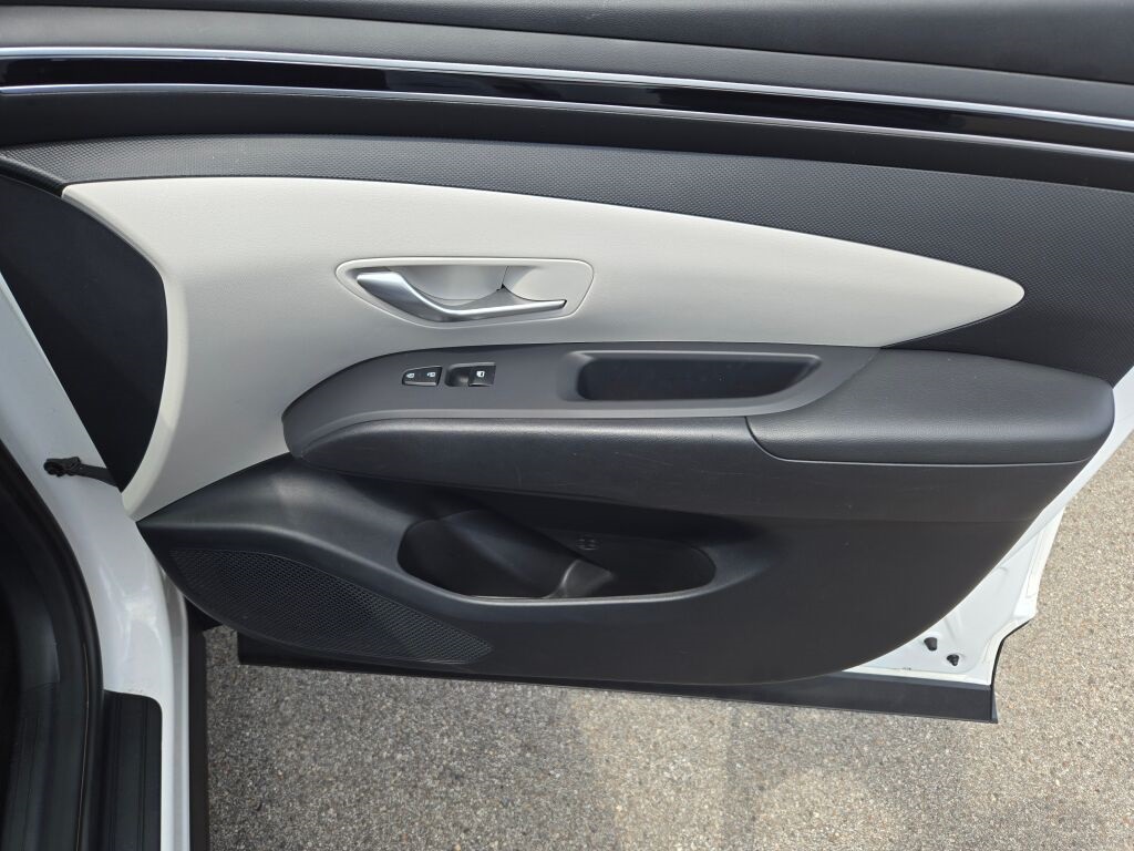 2022 Hyundai Tucson SE photo 4