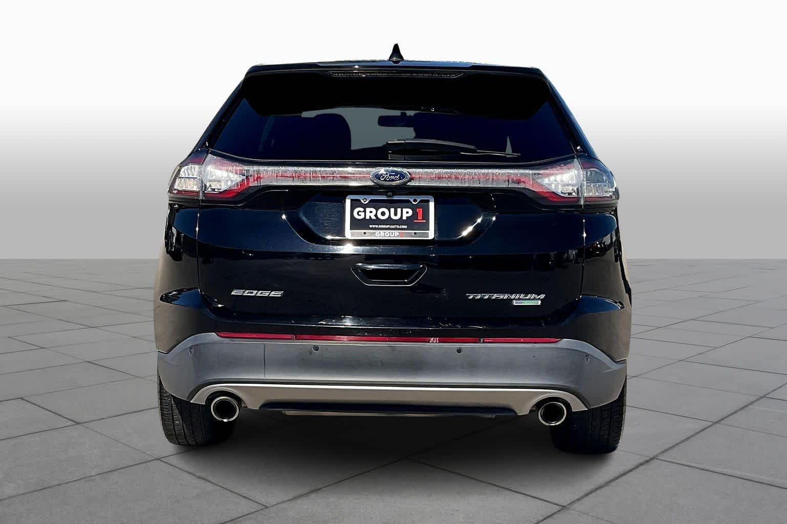 2017 Ford Edge Titanium photo 4