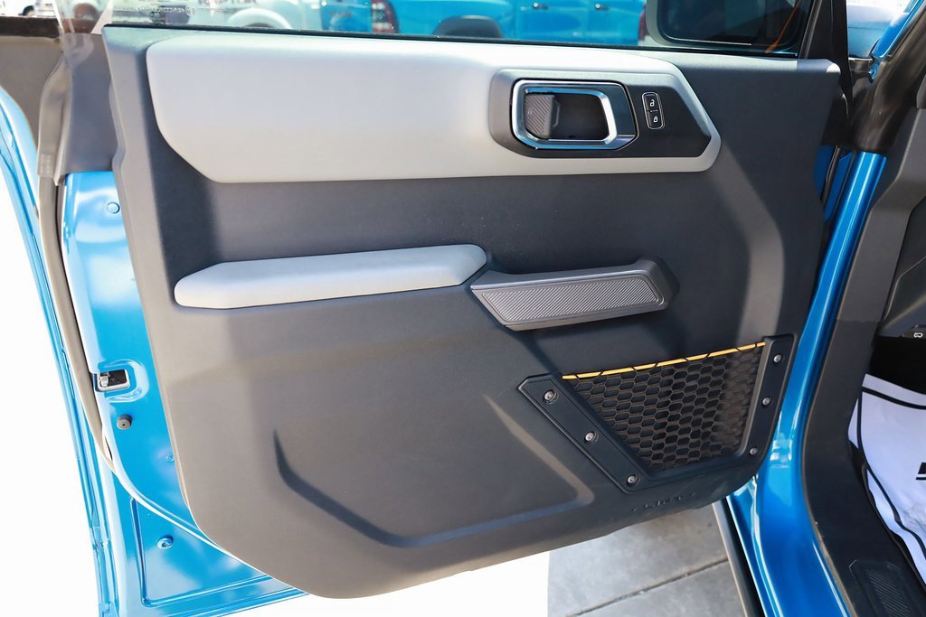 2021 Ford Bronco Base photo 8