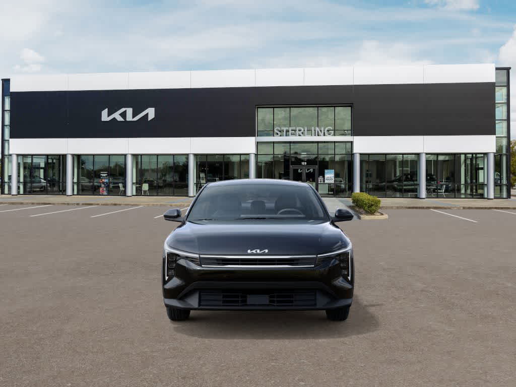 2025 Kia K4 LXS photo 2