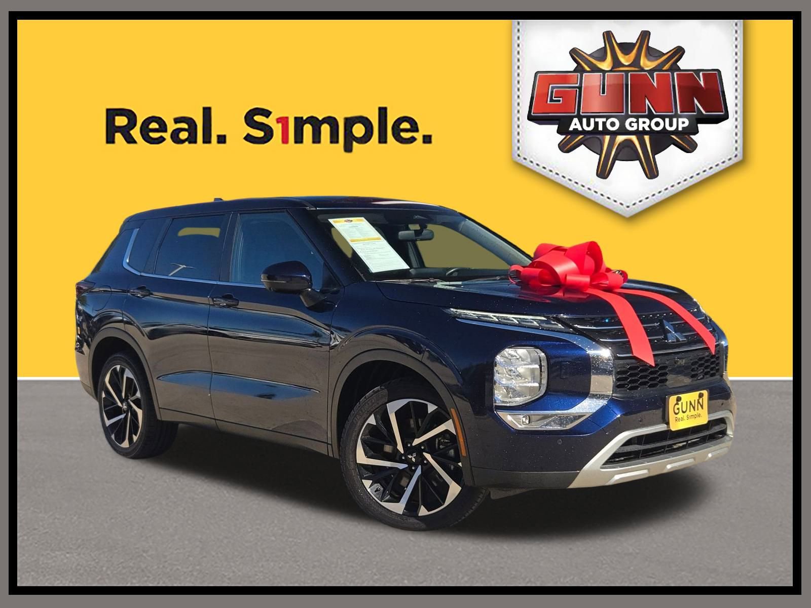 2023 Mitsubishi Outlander SE's photo