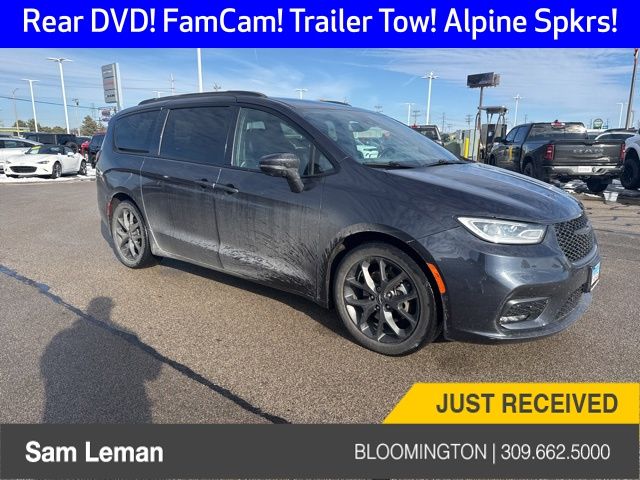 2021 Chrysler Pacifica Touring L's photo
