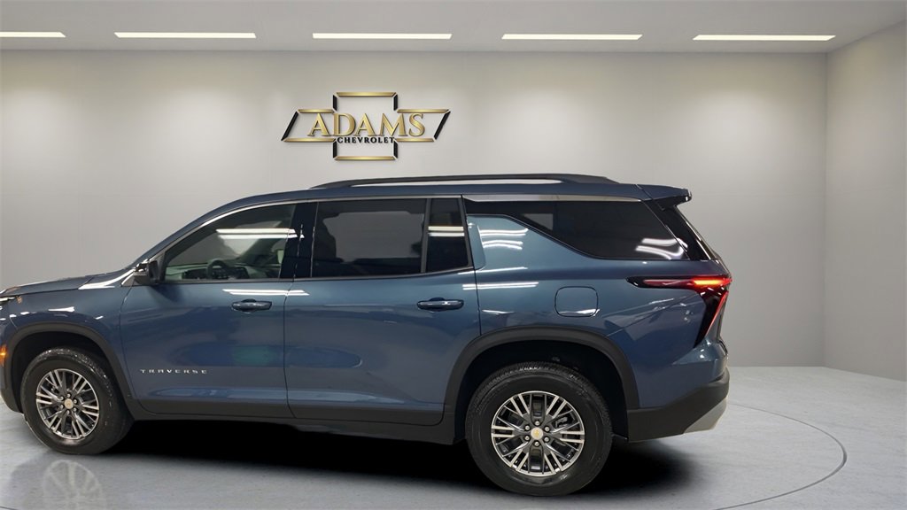 2026 Chevrolet Traverse photo 3