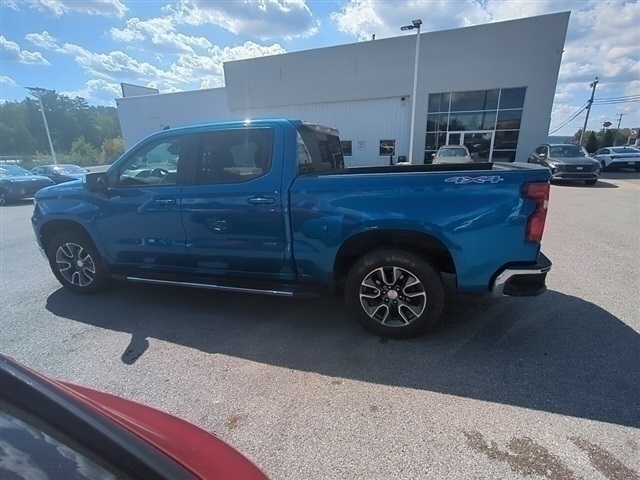 2022 Chevrolet Silverado 1500 LT photo 3