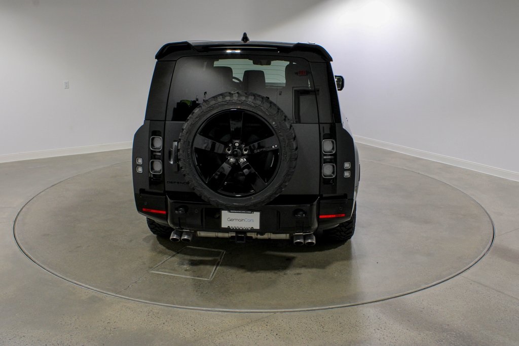 2024 Land Rover Defender 130 V8 photo 4