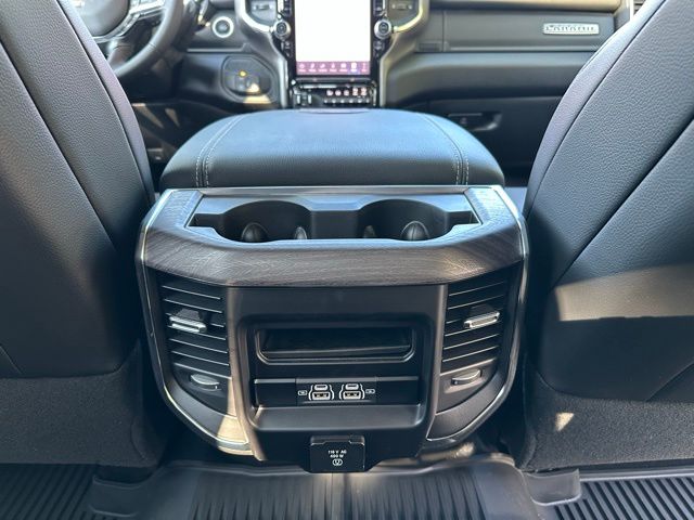 2026 Ram 3500 Laramie photo 33