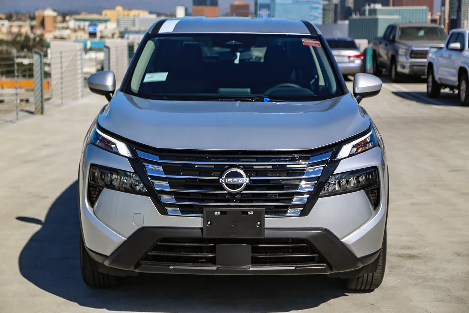 2025 Nissan Rogue SV photo 2