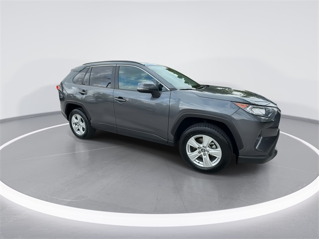 Used 2021 Toyota RAV4 XLE with VIN 2T3W1RFV4MC104461 for sale in Kansas City
