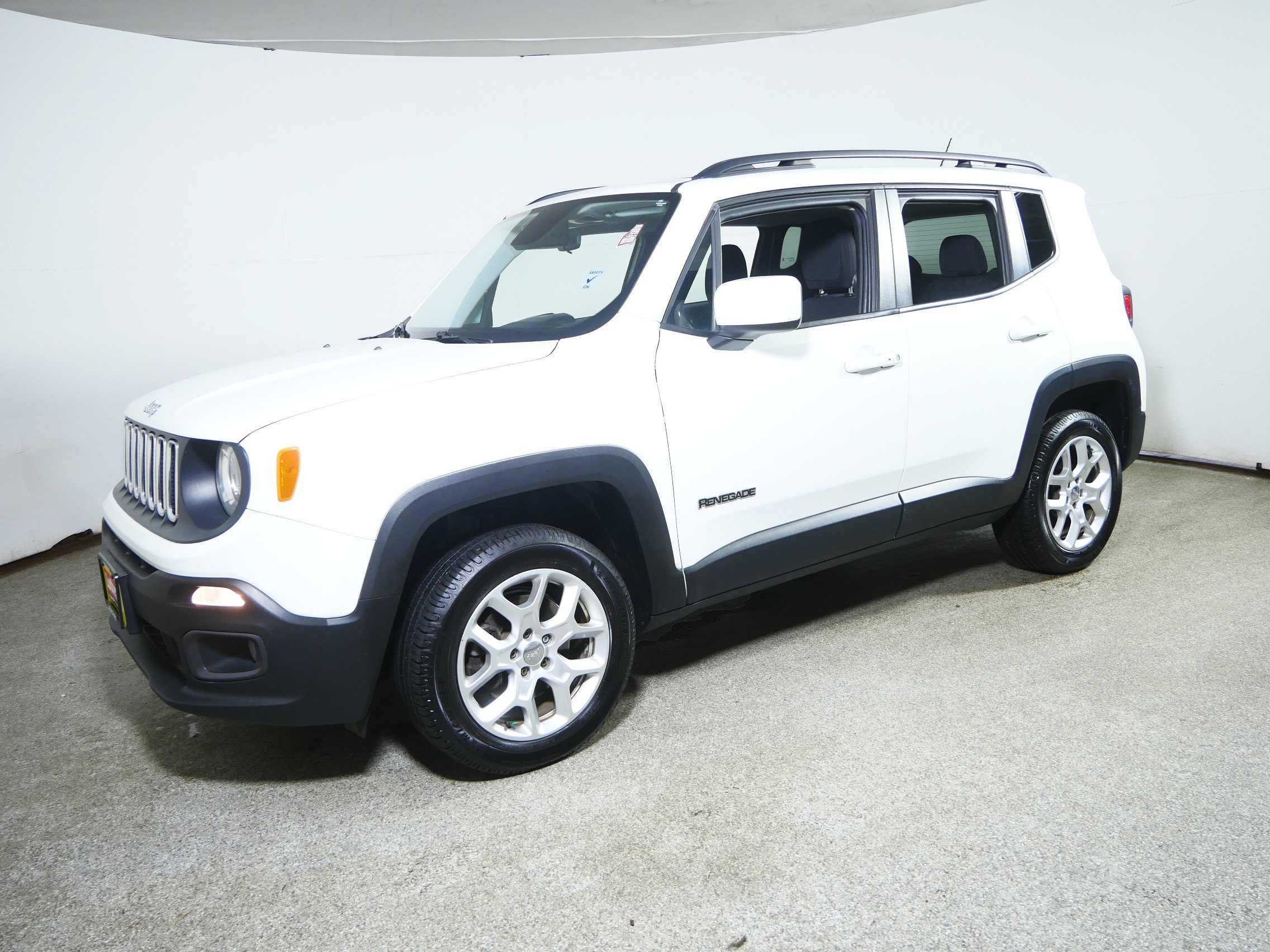 2015 Jeep Renegade Latitude photo 3