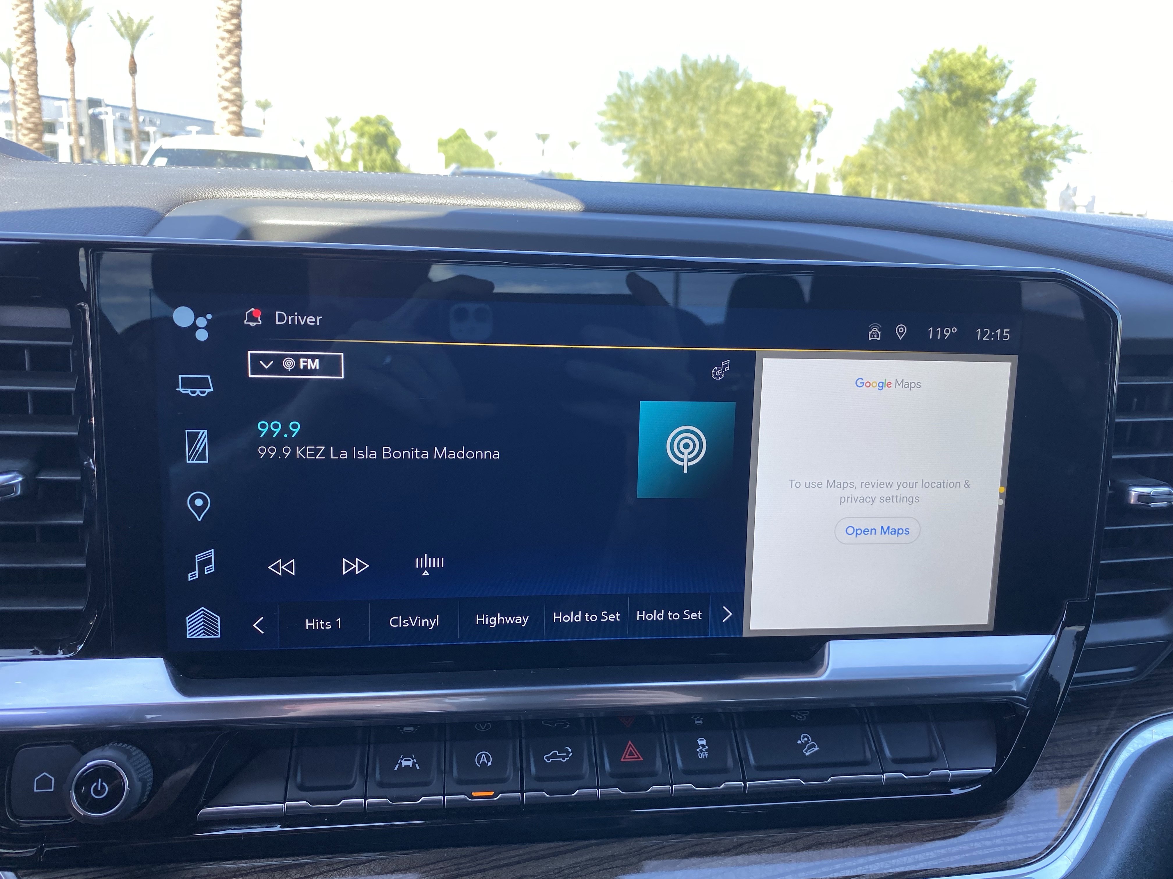 2022 Chevrolet Silverado 1500 RST photo 2