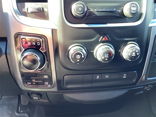 2022 Ram 1500 Classic Warlock photo 16