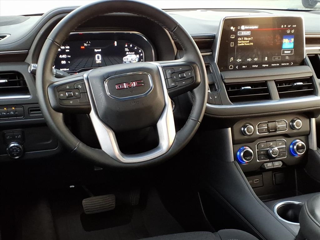 2023 Gmc Yukon SLE photo 2